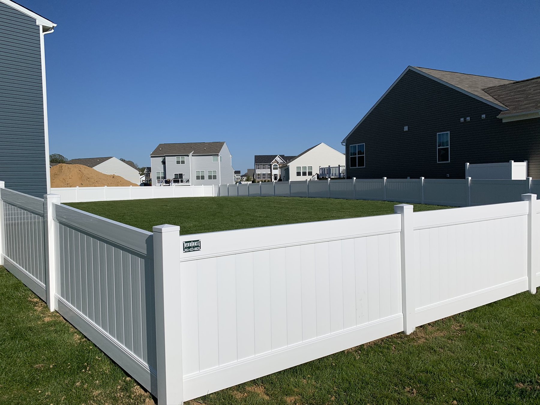 Vinyl fence installation by ABC Inc. Fencing in Kent County, Delaware