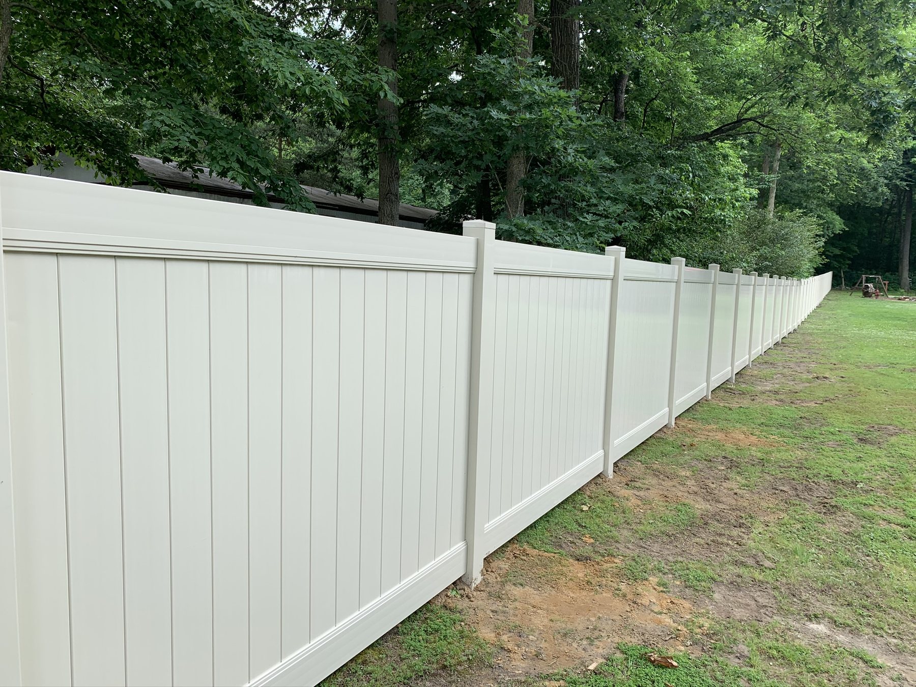 Vinyl fence installation by ABC Inc. Fencing in Kent County, Delaware