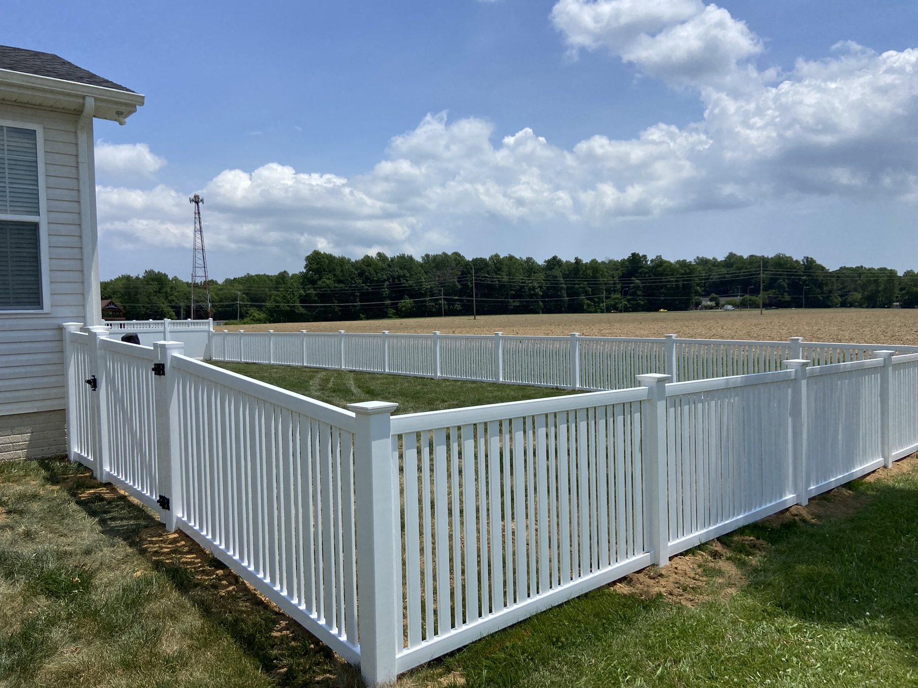 Vinyl fence installation by ABC Inc. Fencing in Kent County, Delaware