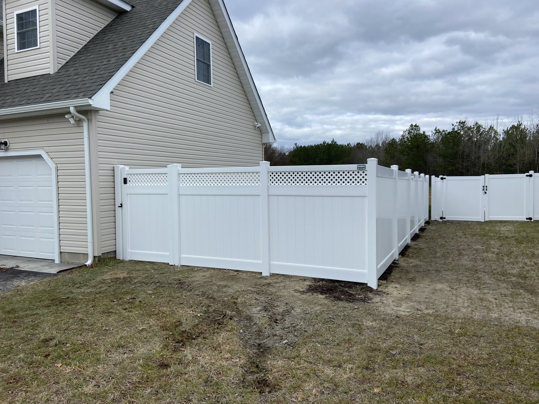 Vinyl fence installation by ABC Inc. Fencing in Kent County, Delaware