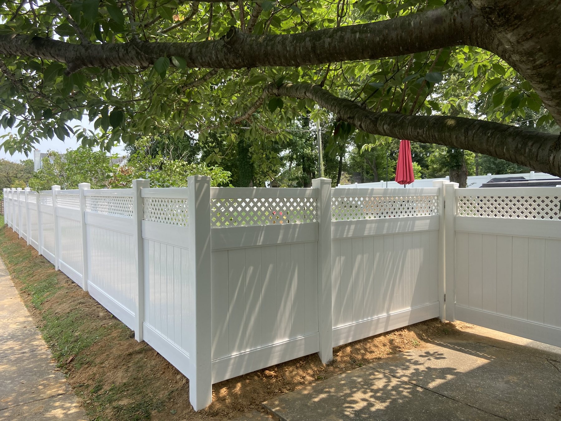 Vinyl fence installation by ABC Inc. Fencing in Kent County, Delaware